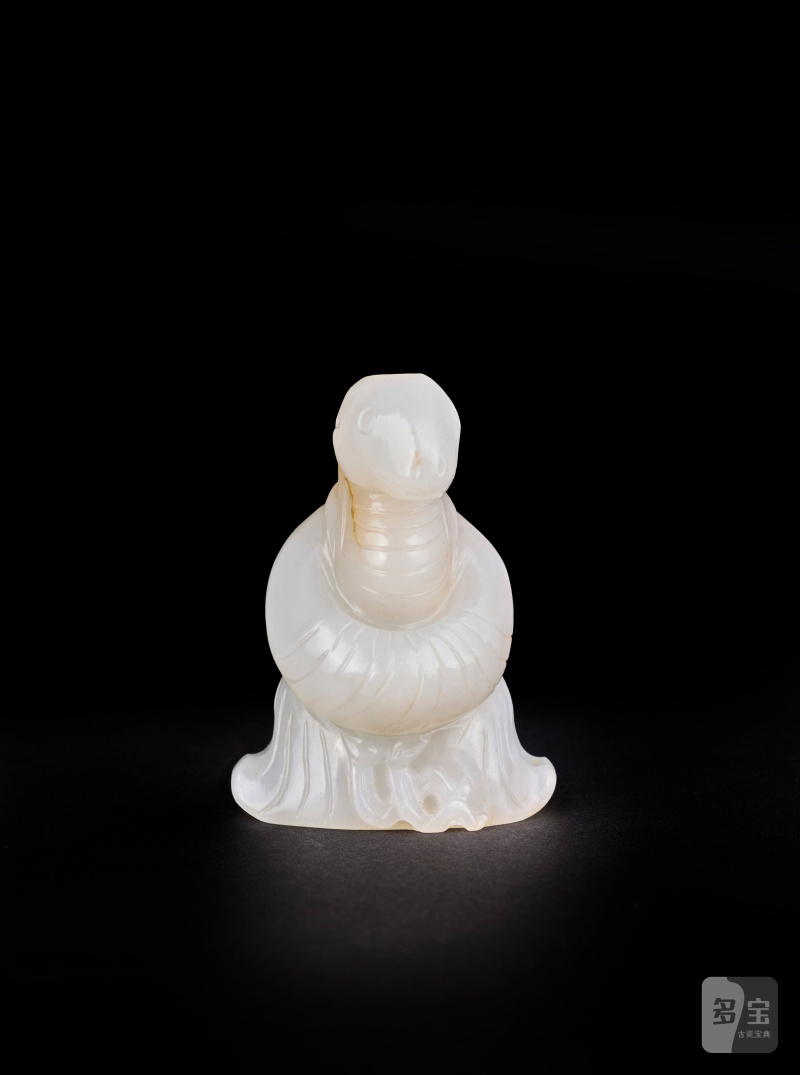 清 青白玉生肖蛇像  CHINA, QING DYNASTY (1644-1911)